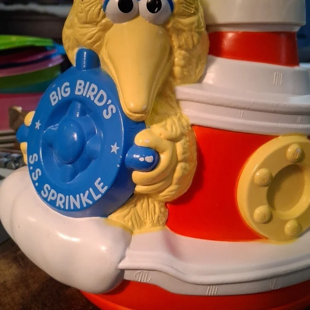 Vintage Hasbro 1983 Big Bird's S.S. Sprinkle Kids Water Sprinkler Muppets READ